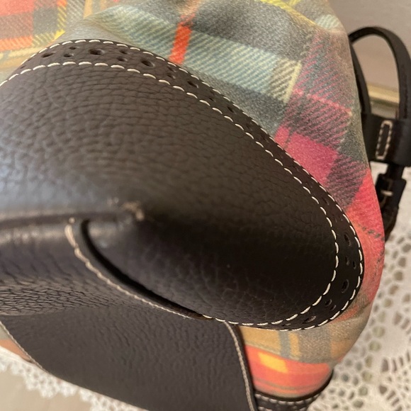 Dooney & Bourke coated cotton large drawstring bag w/ leather trim, used - Picture 10 of 12